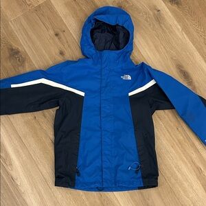 The North Face Kids Blue/Black and white liner jacket. Size M (10/12).